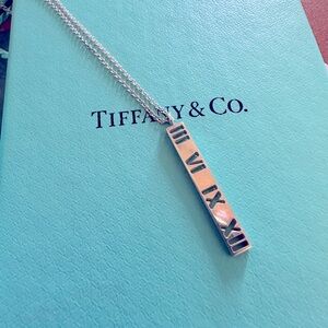 Tiffany & Co. atlas bar necklace!